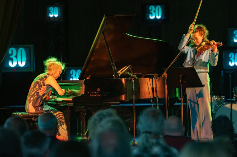 Jazz-in-E. No. 30: Aki Tahase und Fabiana Striffler, Foto: Torsten Stapel